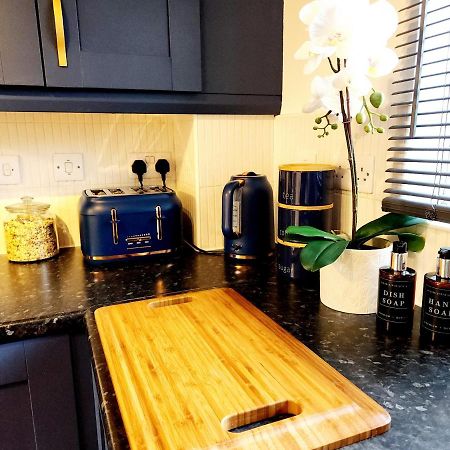Home From Home 3 Bed,2 Bath House With Garden&Parking Near Centre&Tram Stop เชฟฟิลด์ ภายนอก รูปภาพ