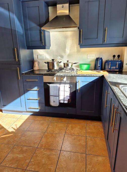 Home From Home 3 Bed,2 Bath House With Garden&Parking Near Centre&Tram Stop เชฟฟิลด์ ภายนอก รูปภาพ