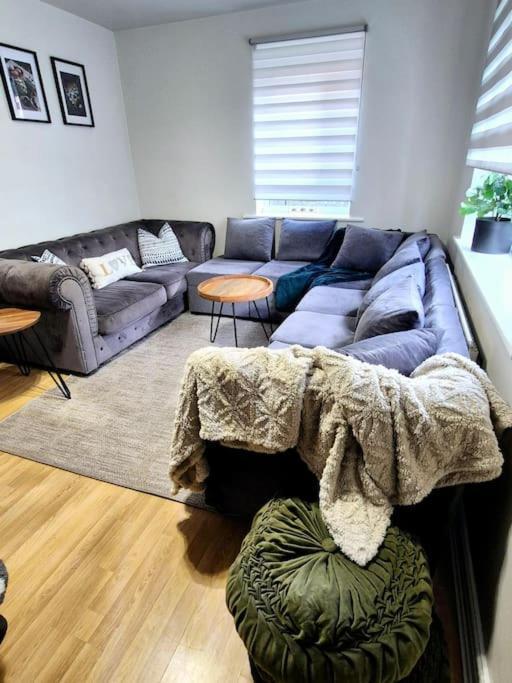 Home From Home 3 Bed,2 Bath House With Garden&Parking Near Centre&Tram Stop เชฟฟิลด์ ภายนอก รูปภาพ
